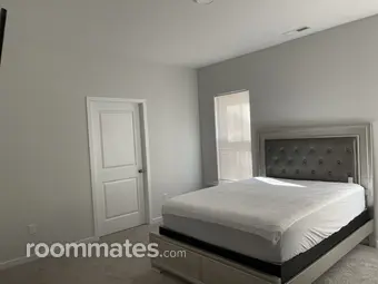 Room for rent in Norfolk, VA $1050, house