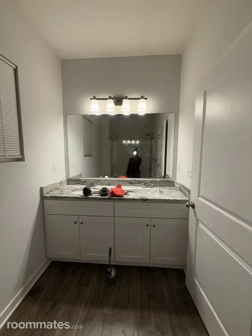 Profile photo 7 of 11