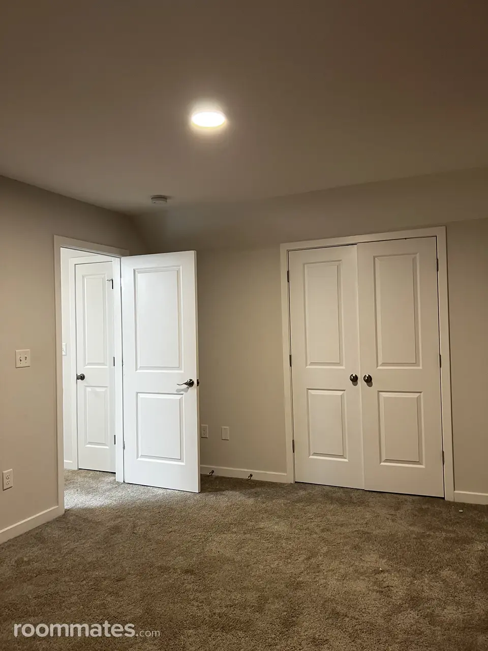 Profile photo 2 of 11