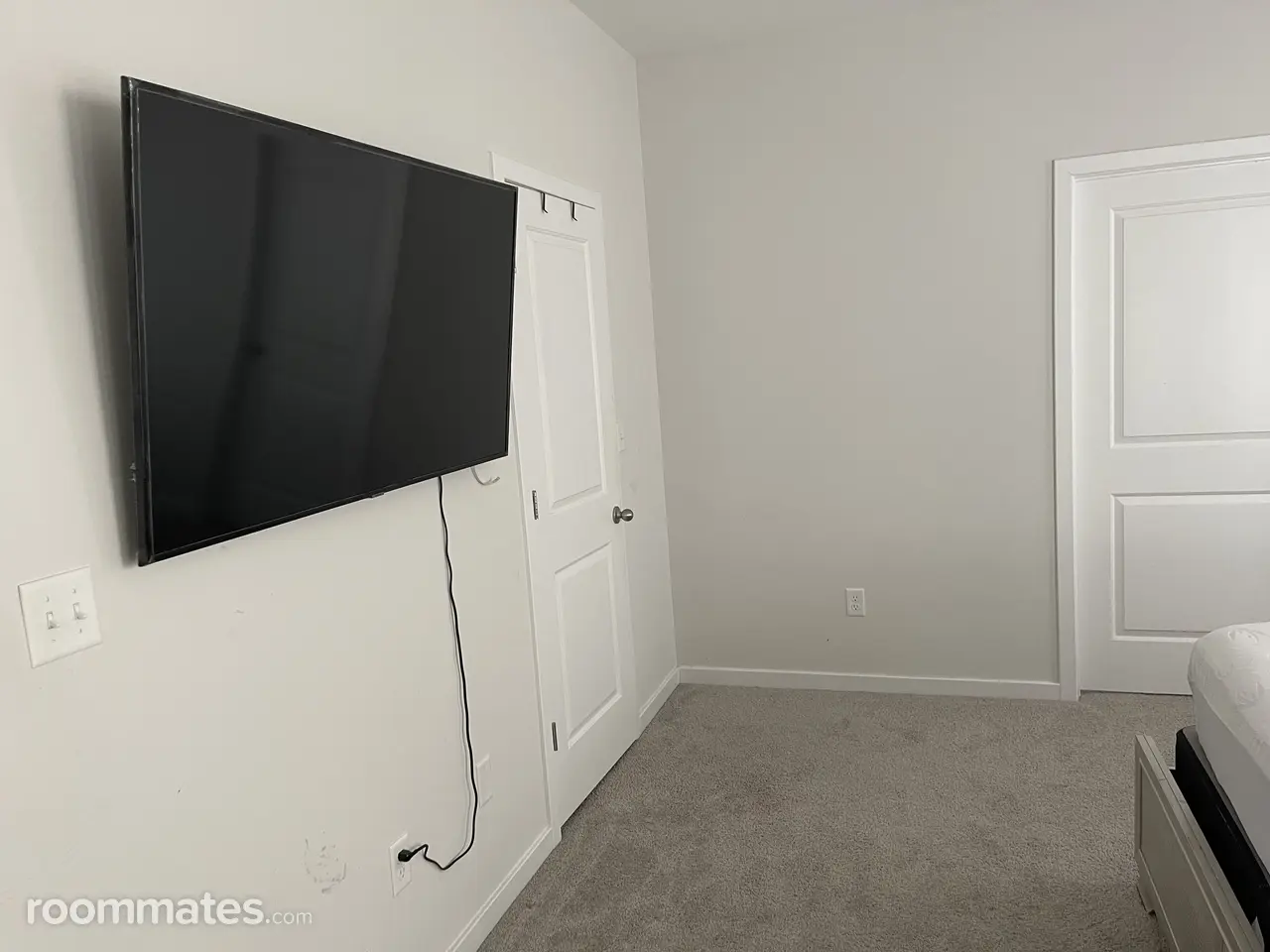 Profile photo 3 of 11