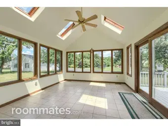 Room for rent in Mount Laurel, NJ $1000, house