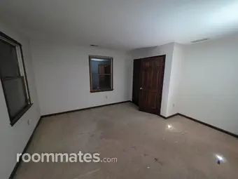 Room for rent in Mount Laurel, NJ $1000, house