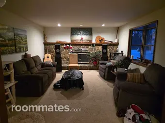 Room for rent in Mount Laurel, NJ $1000, house