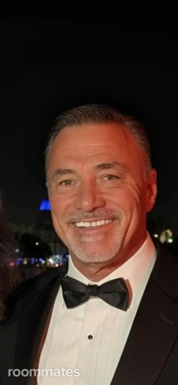 Profile photo 1 of 1