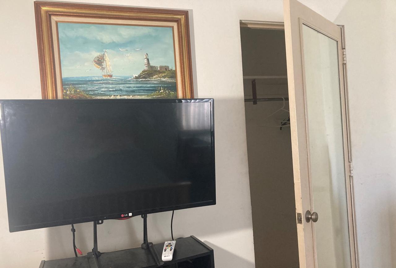 Profile photo 10 of 11