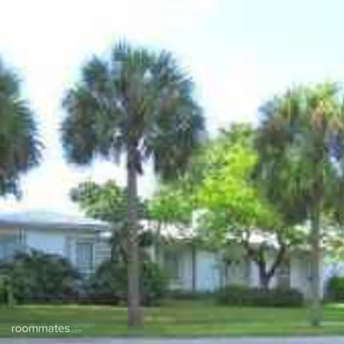 Room for rent in Miami Shores, FL $850, house