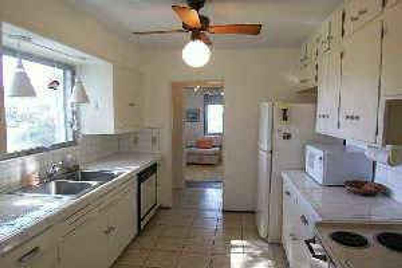 Profile photo 3 of 11