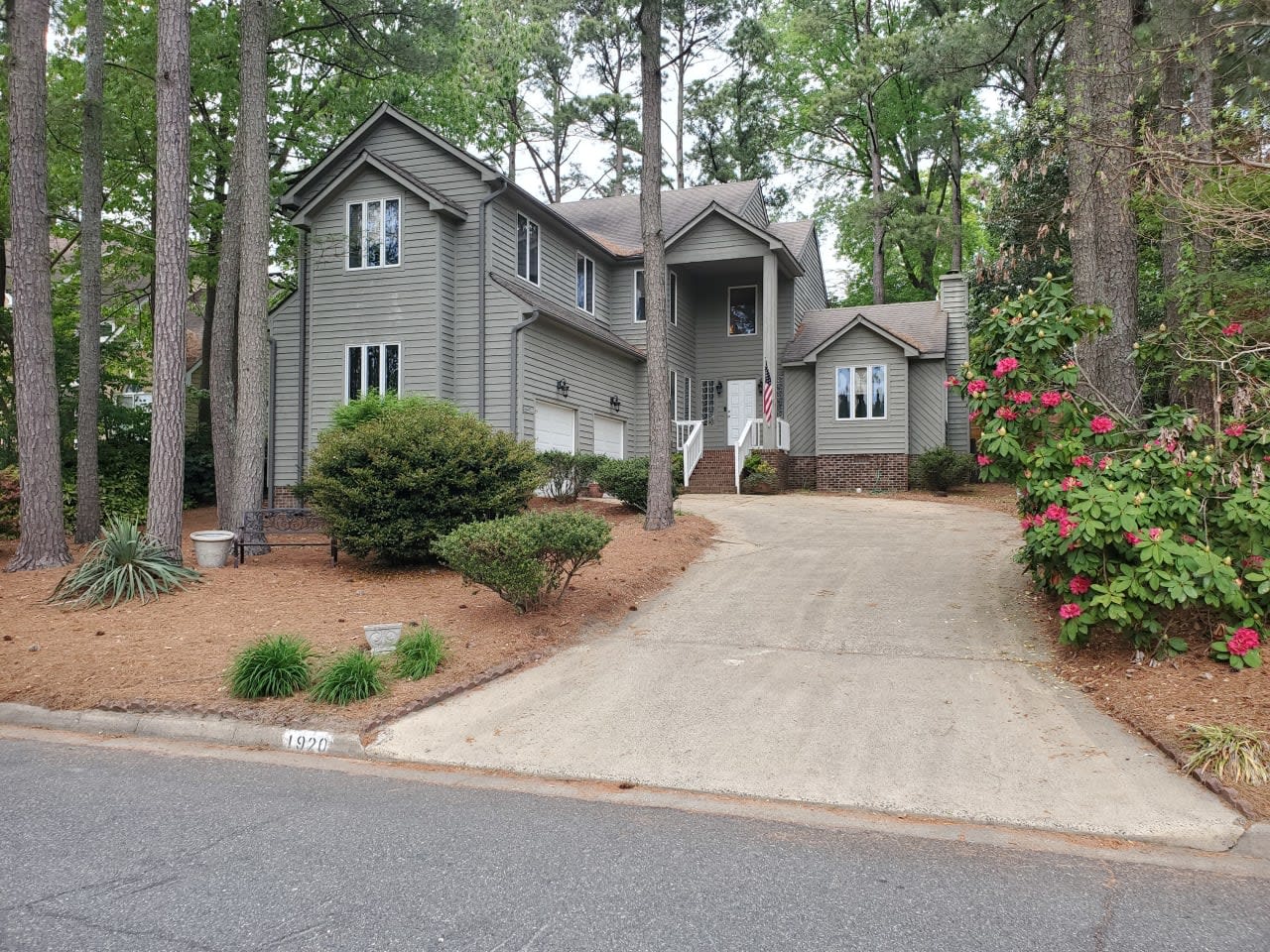 Profile photo 1 of 9