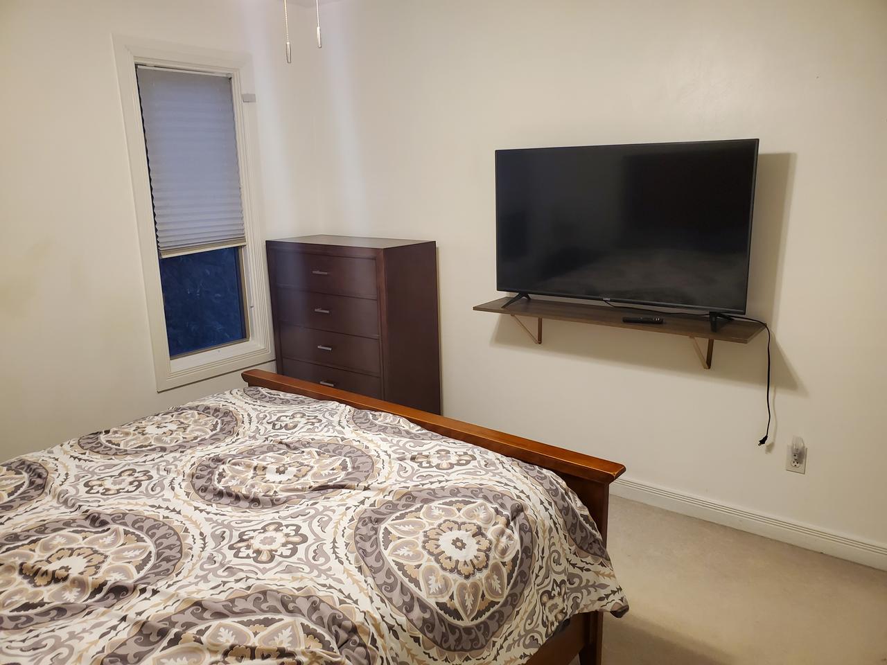 Profile photo 3 of 9