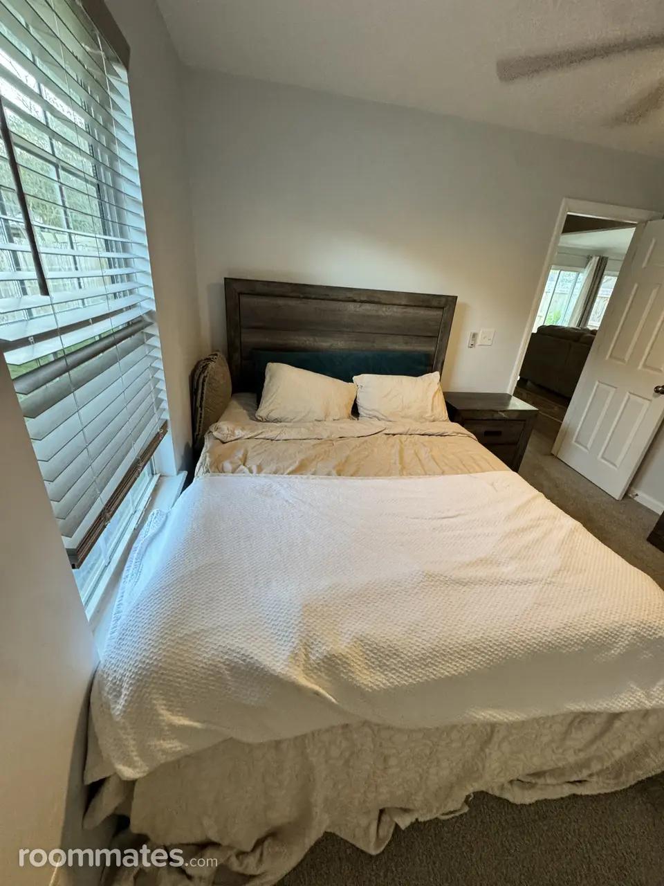 Profile photo 7 of 11