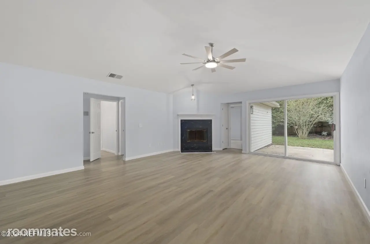 Profile photo 2 of 11