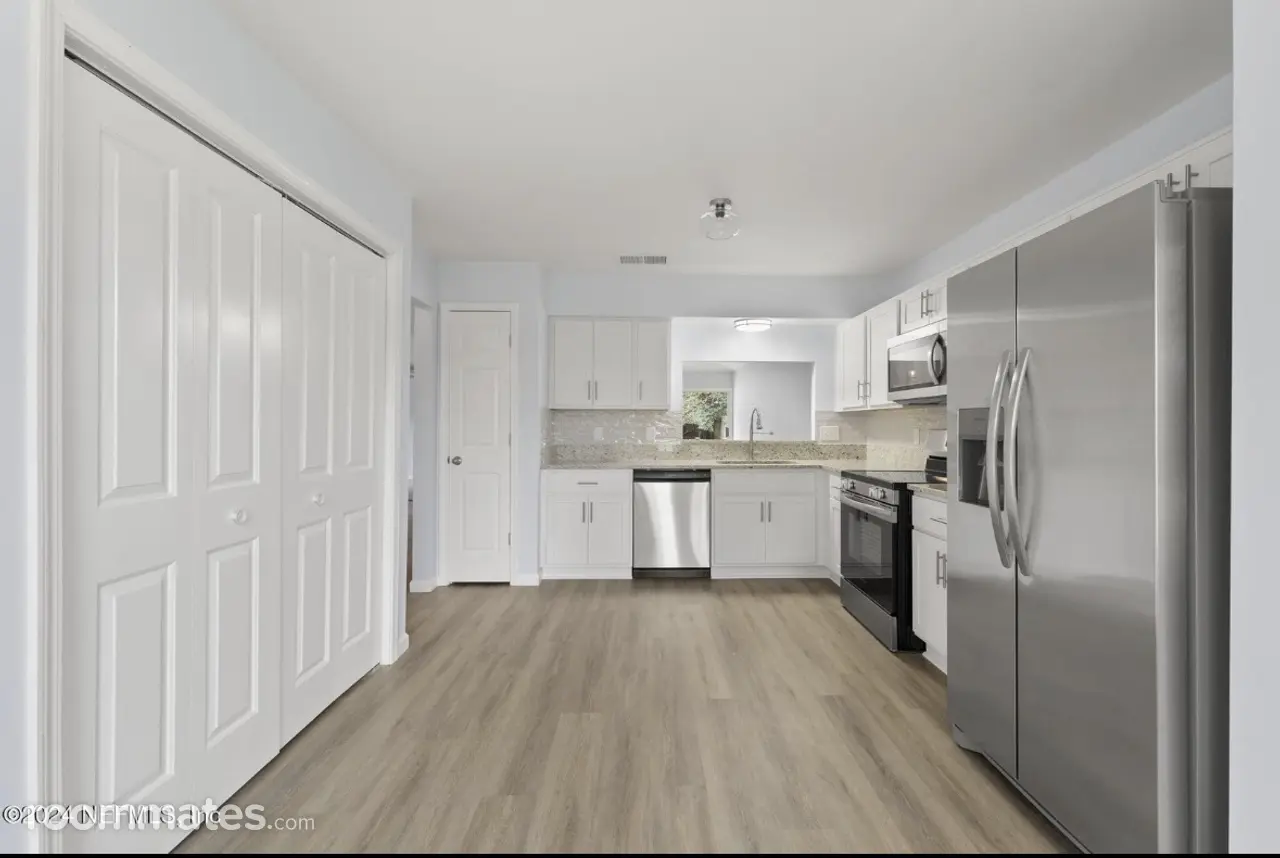 Profile photo 3 of 11