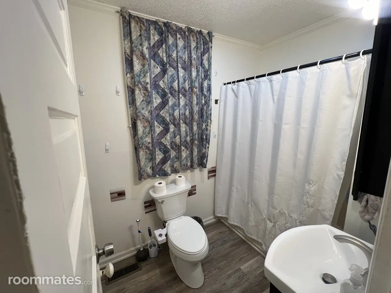 Profile photo 10 of 11