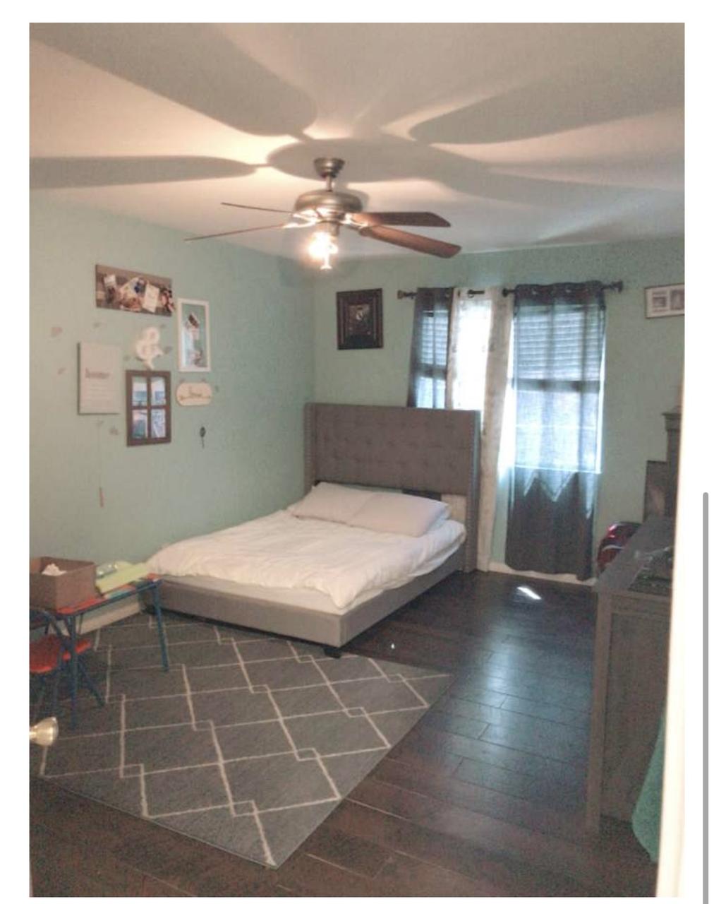 Profile photo 3 of 4