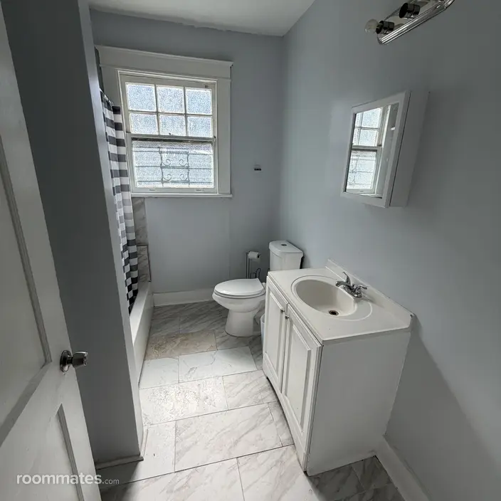 Room for rent in New Orleans, LA $1000, house