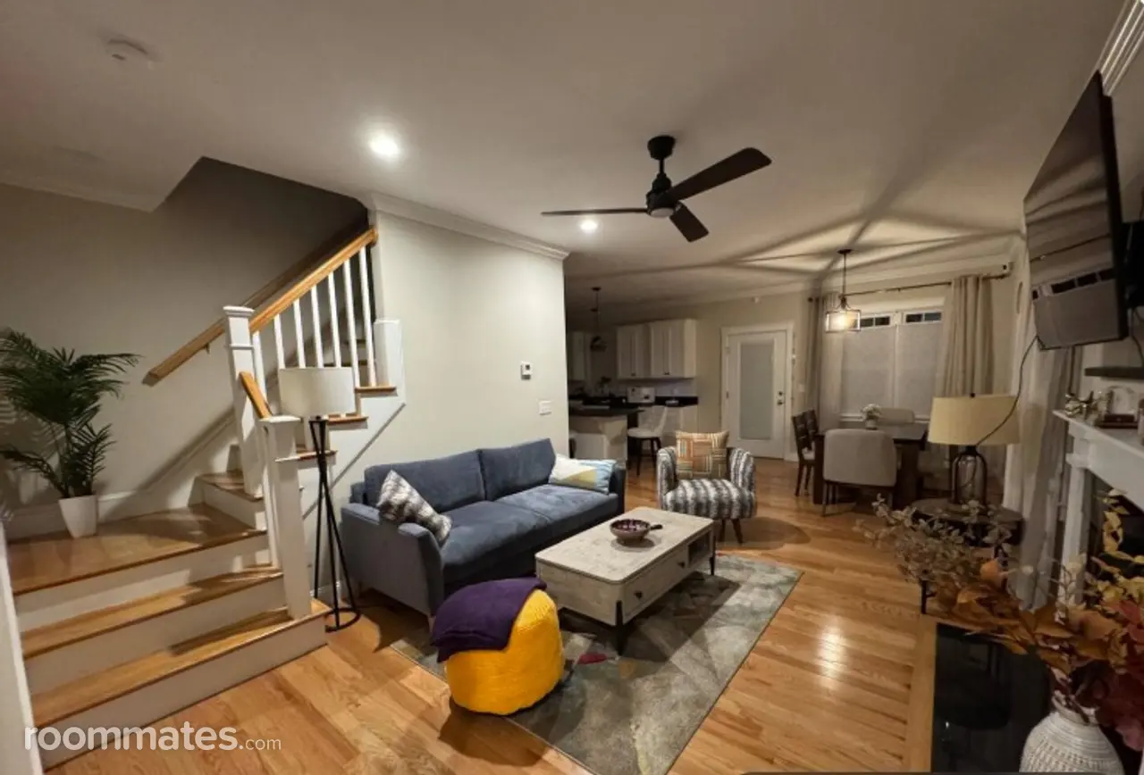 Profile photo 2 of 5