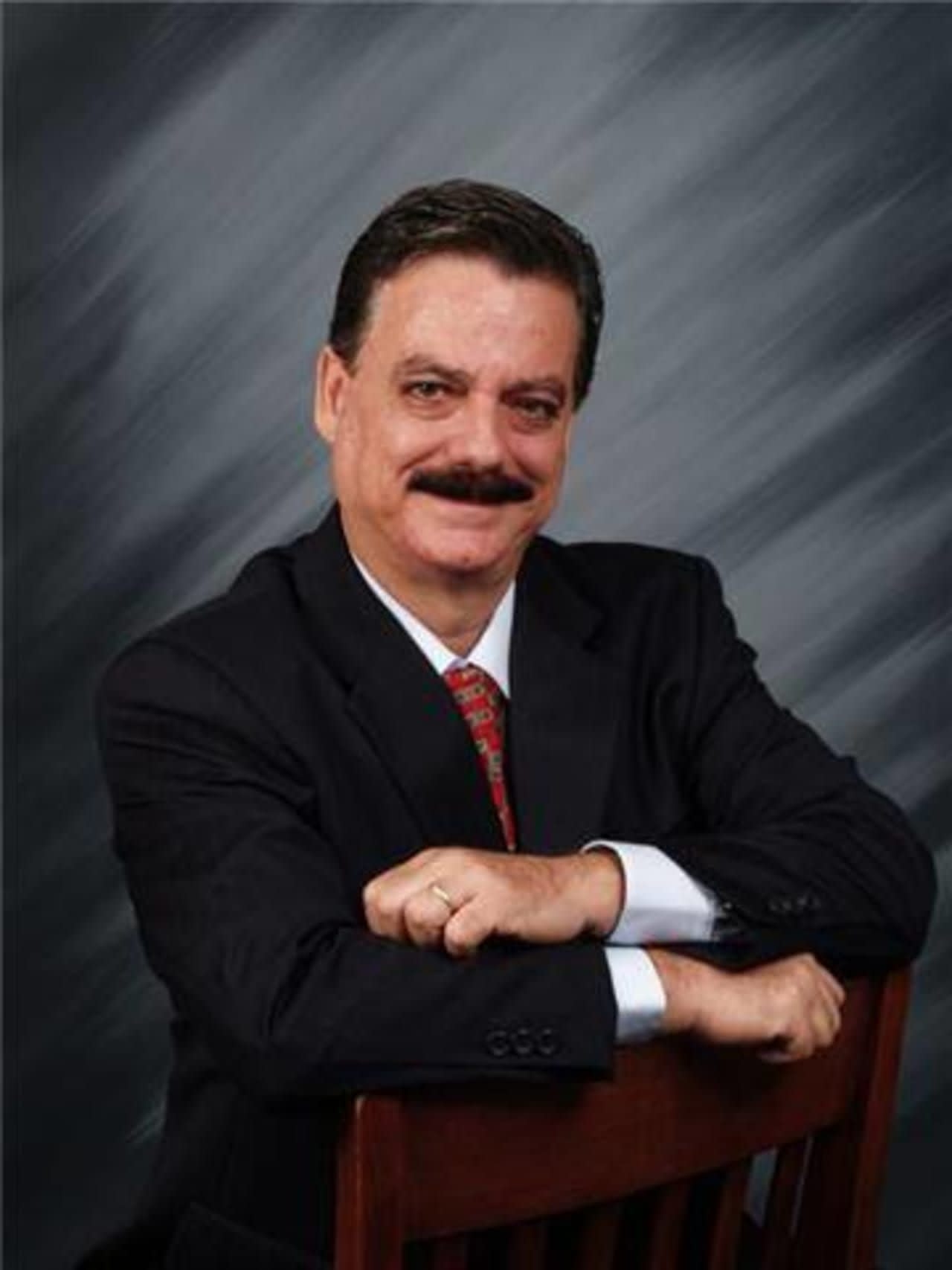 Profile photo 6 of 6