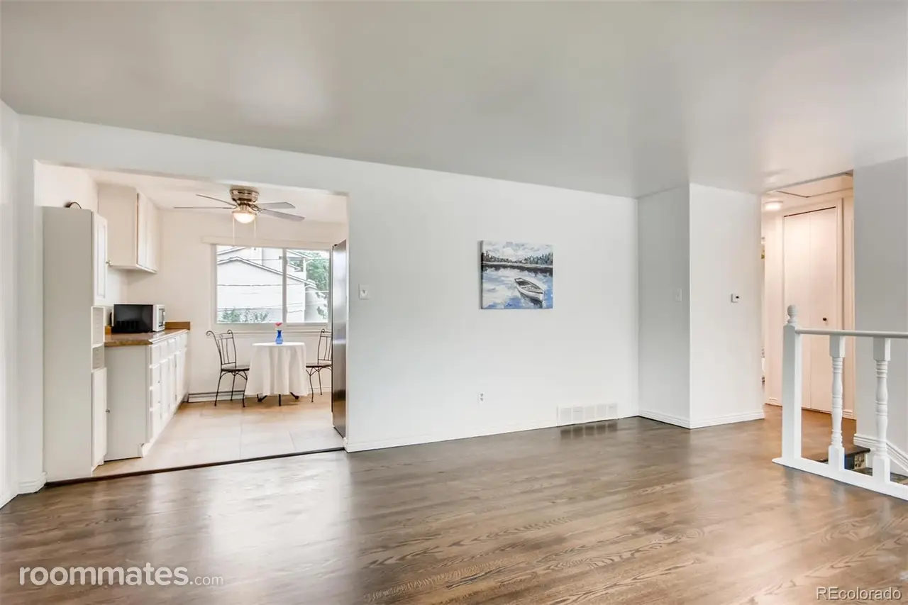 Profile photo 10 of 11