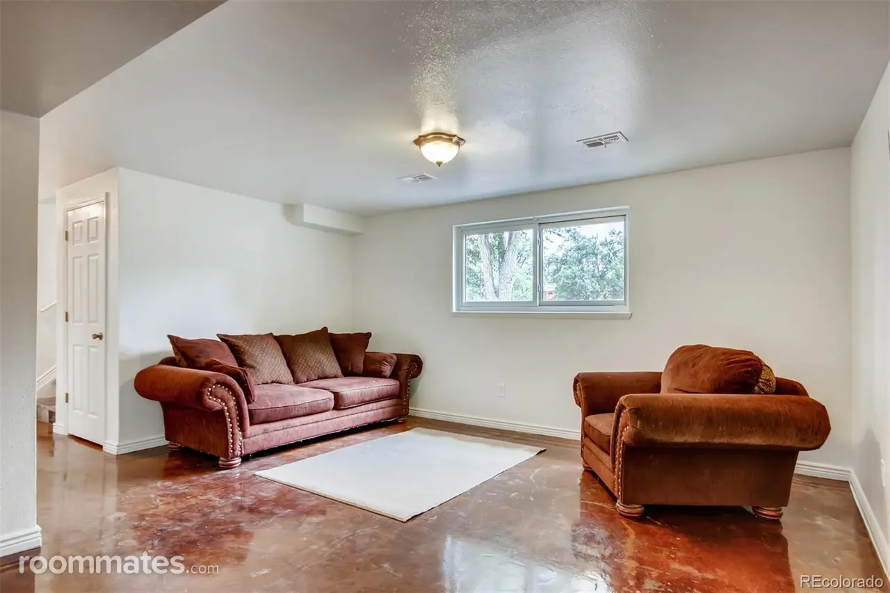 Profile photo 9 of 11