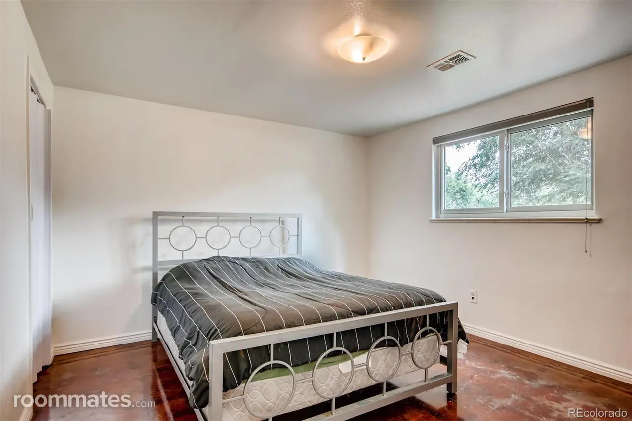 Profile photo 4 of 11