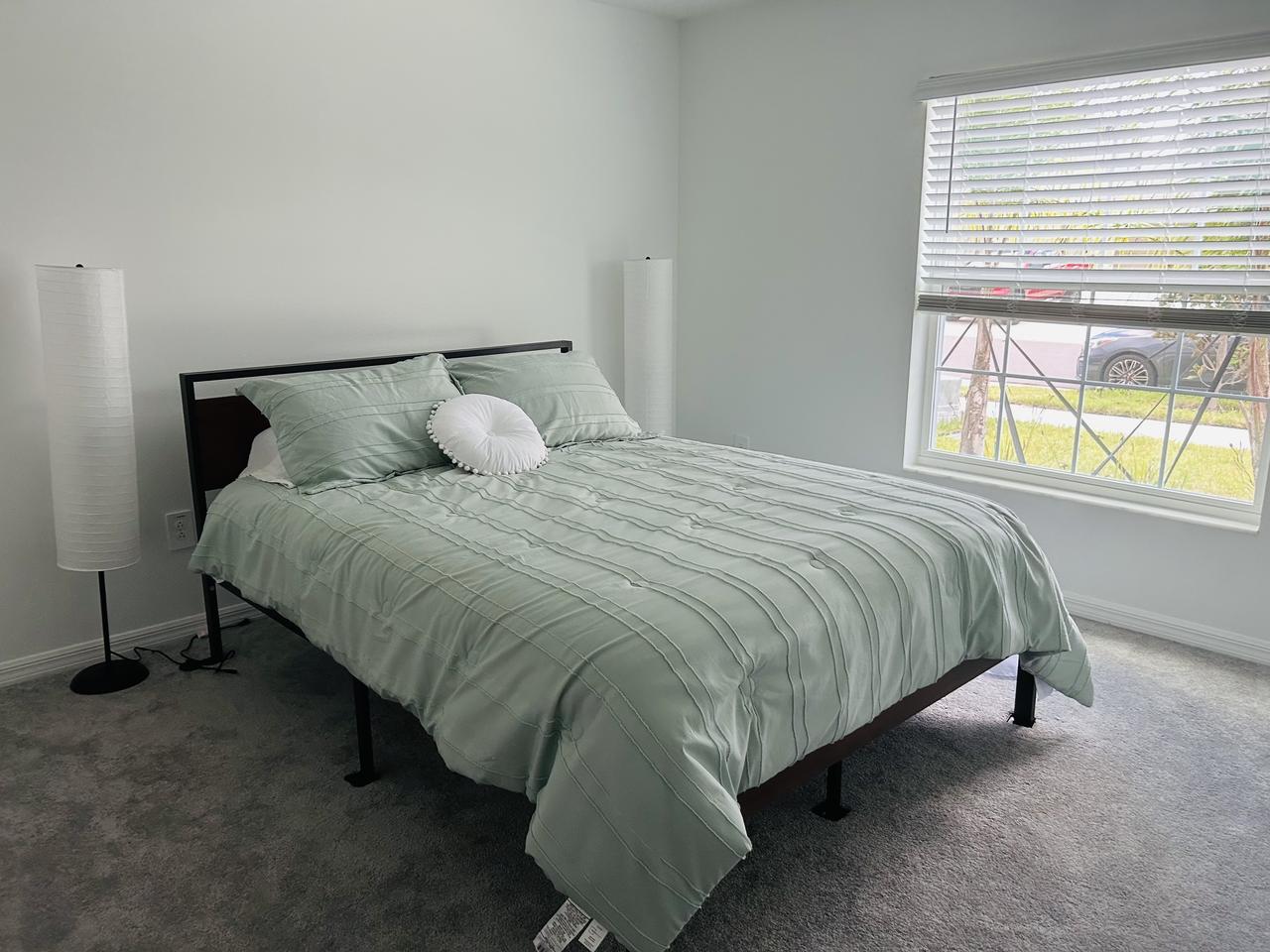 Profile photo 7 of 9