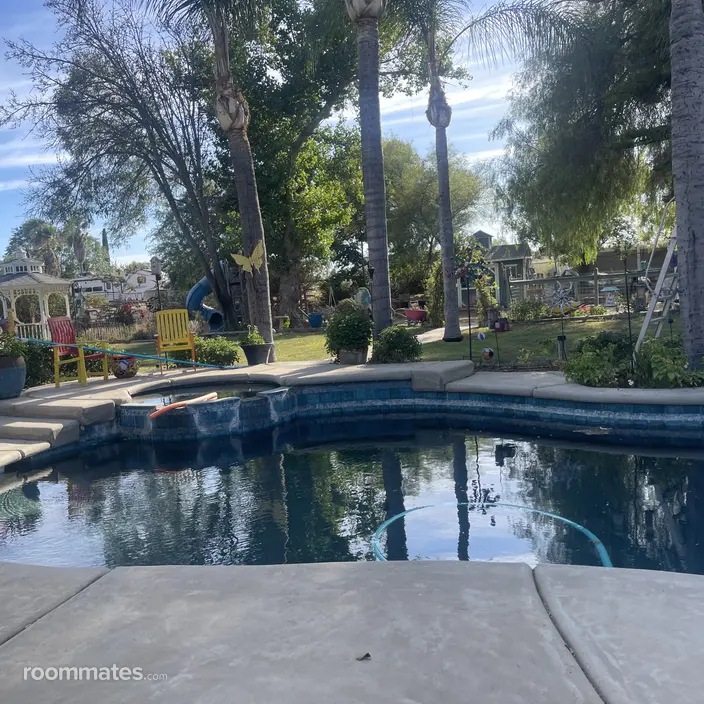 Room for rent in Jurupa Valley, CA $950, house