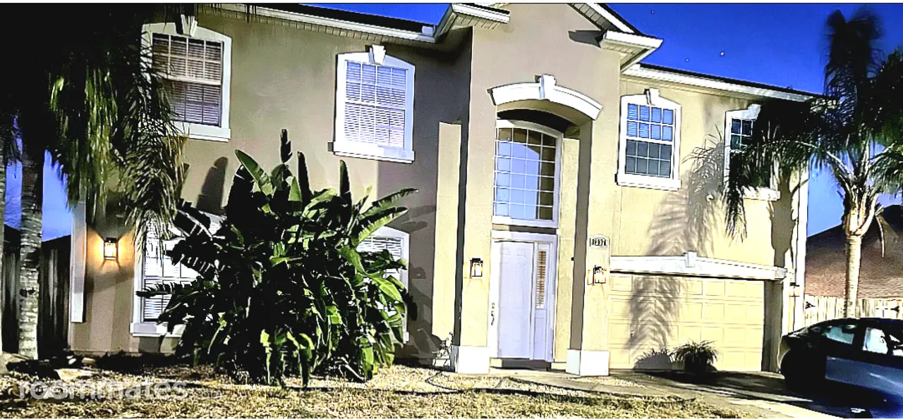 Profile photo 1 of 11