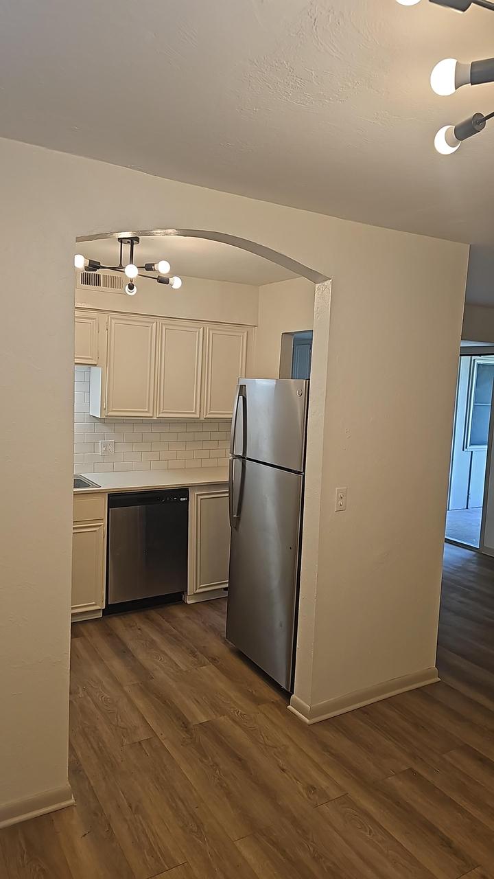 Profile photo 8 of 8