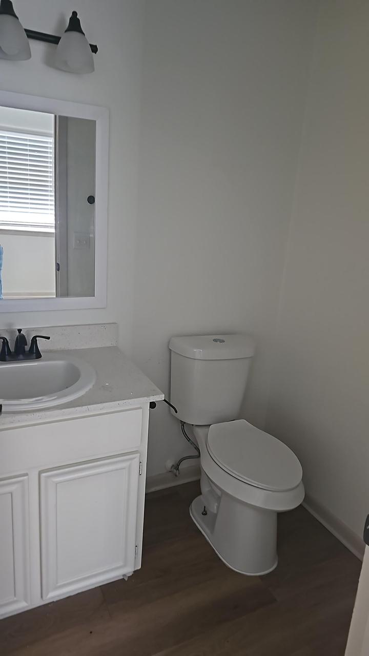 Profile photo 4 of 8