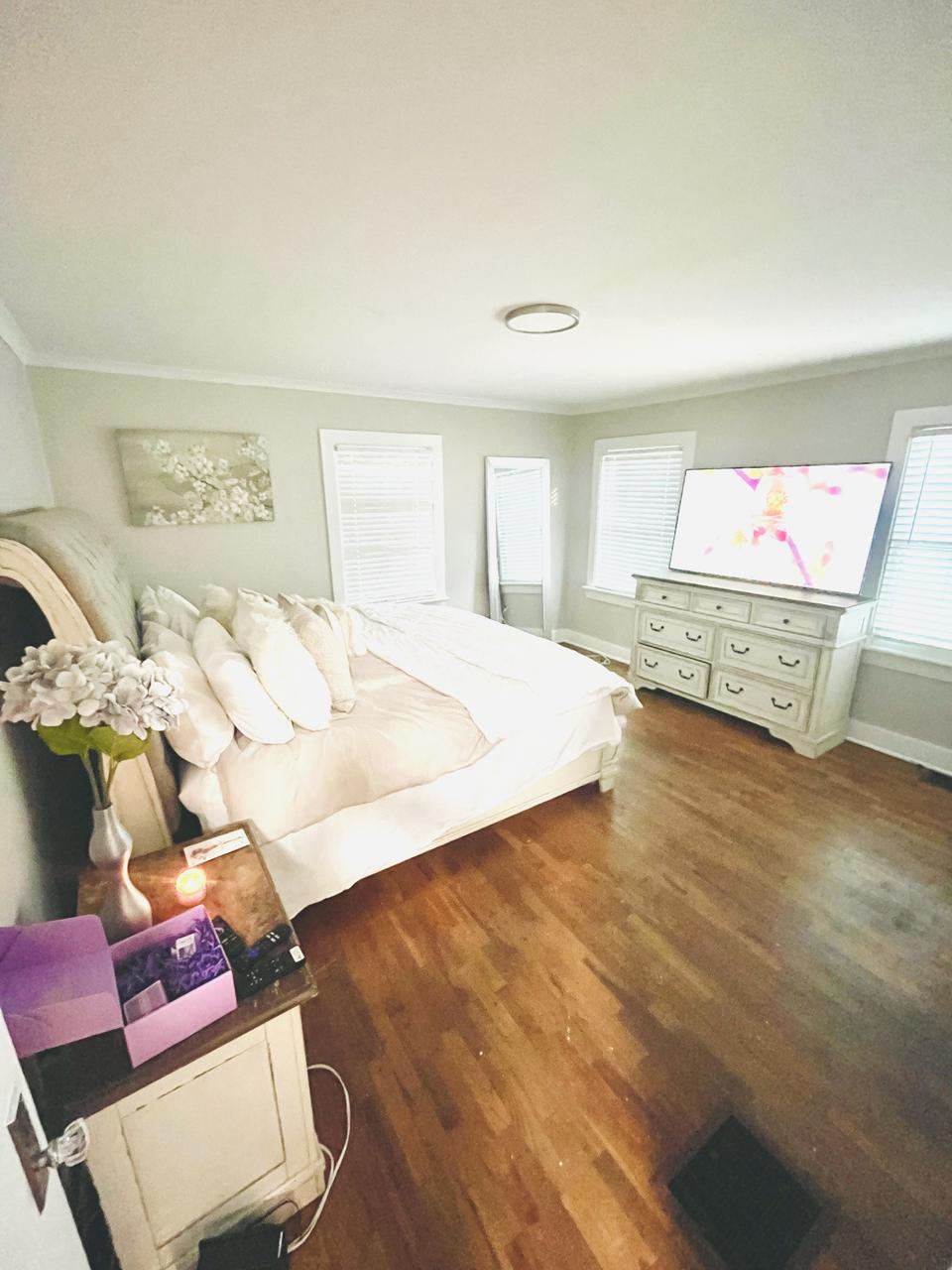 Profile photo 5 of 11