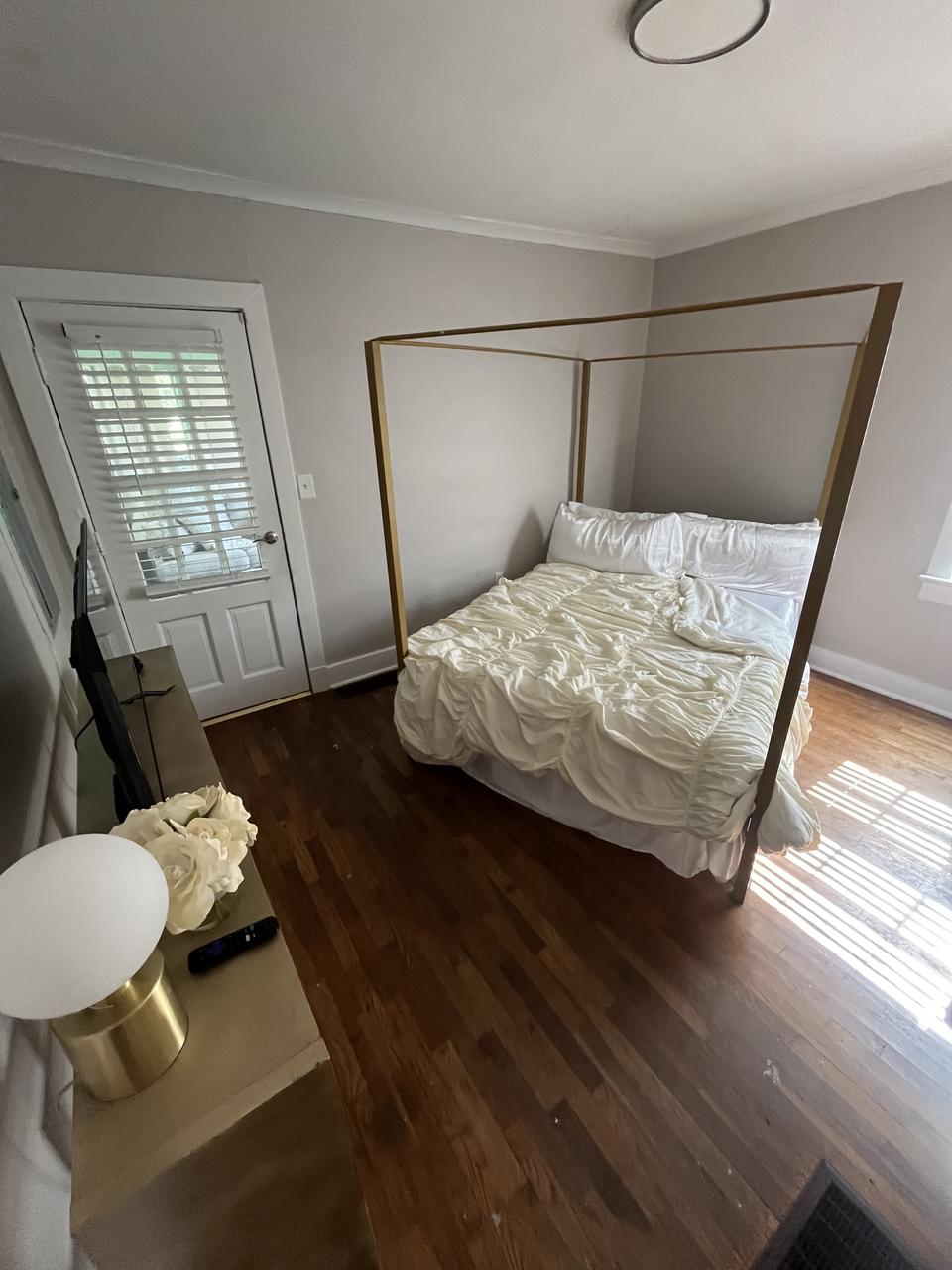 Profile photo 6 of 11