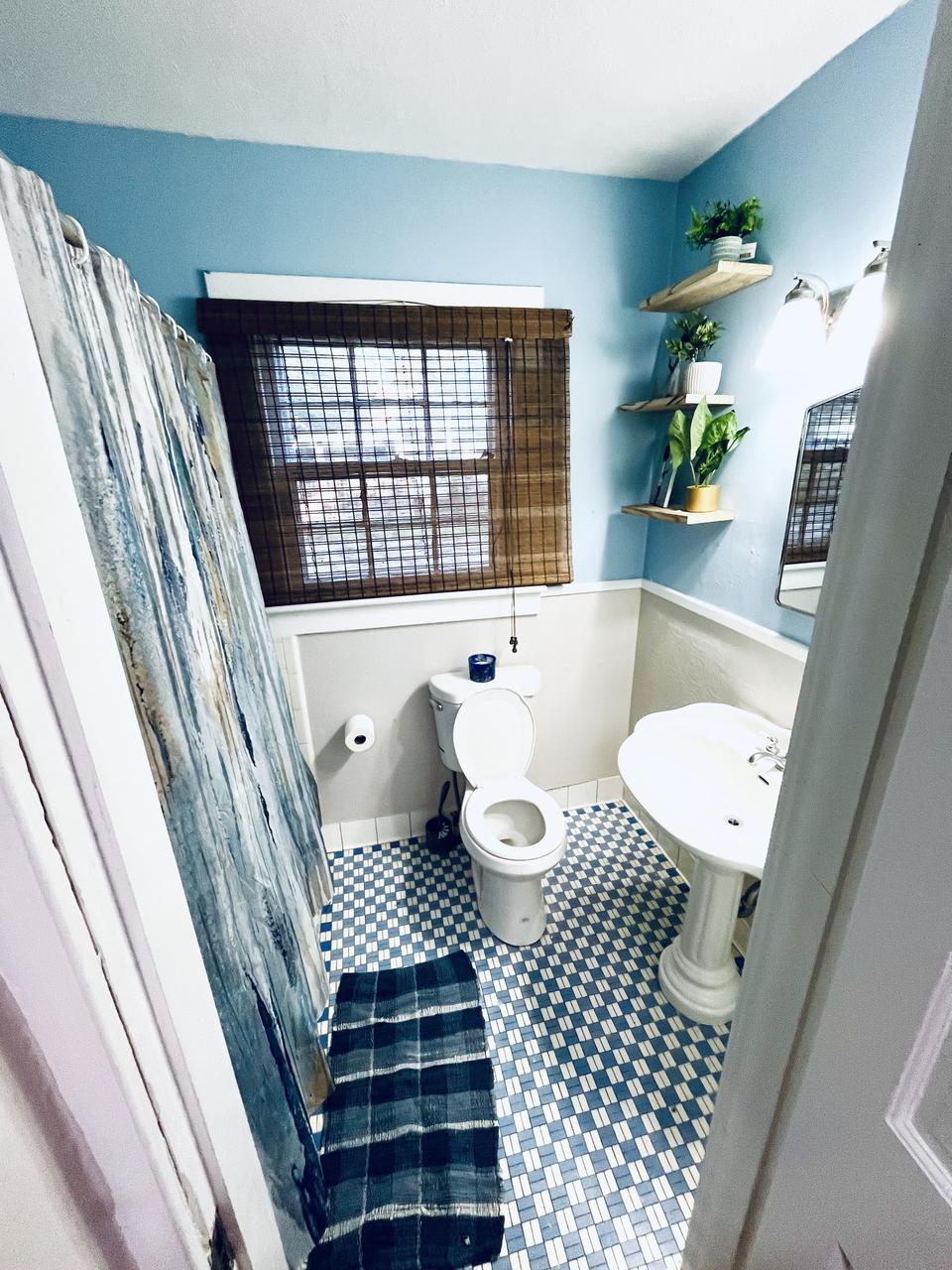 Profile photo 3 of 11