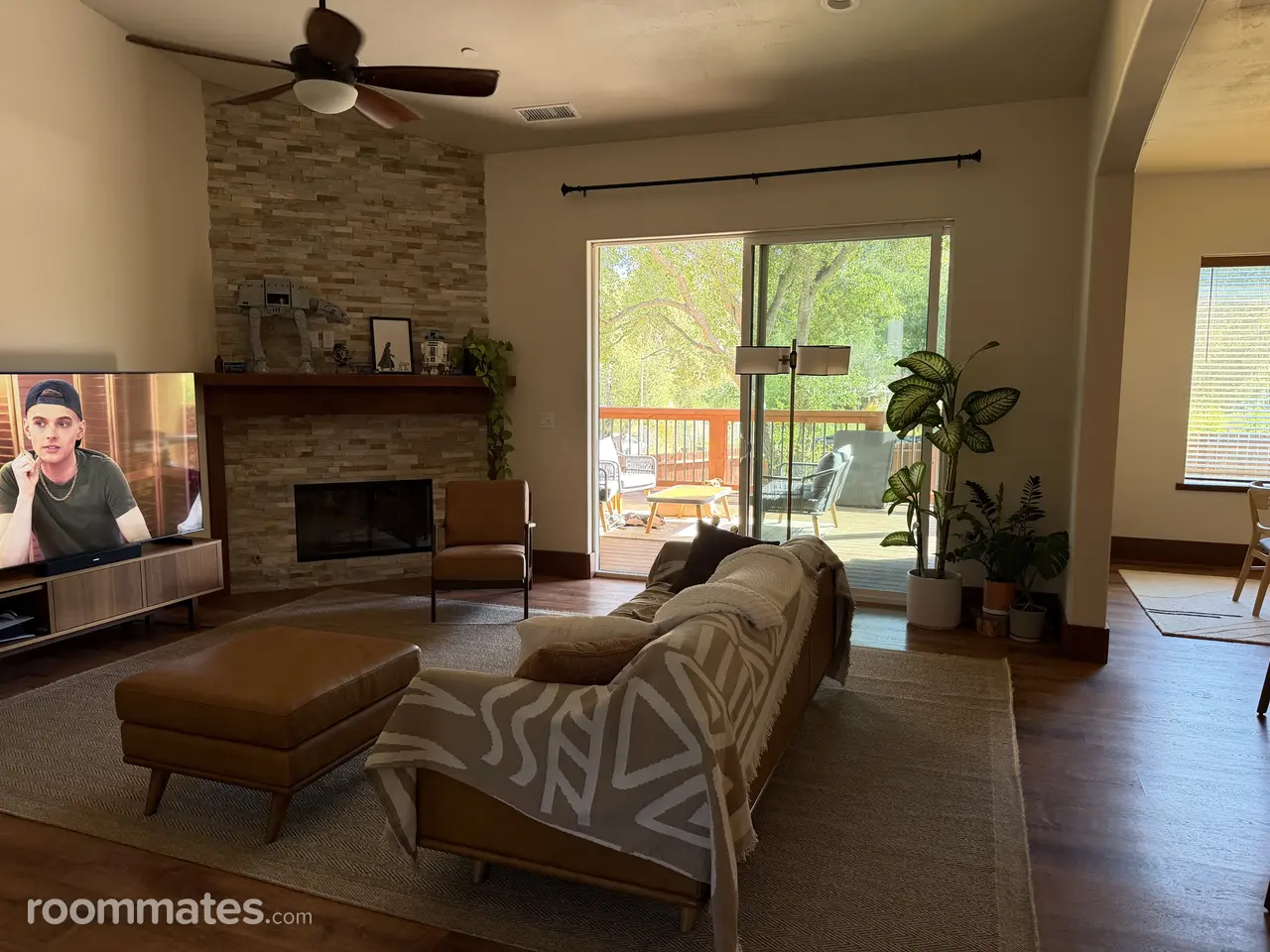 Profile photo 2 of 12