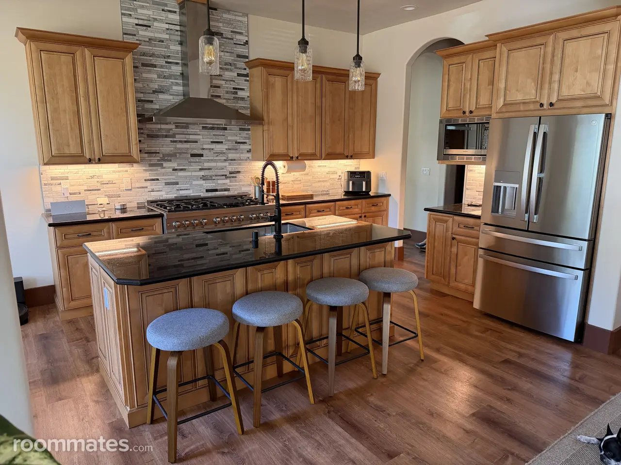 Profile photo 3 of 12