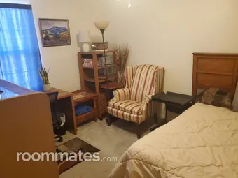 Room for rent in Alexandria, VA $950, townhouse