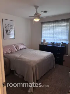 Room for rent in Bakersfield, CA $750, house