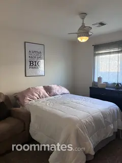 Room for rent in Bakersfield, CA $850, house