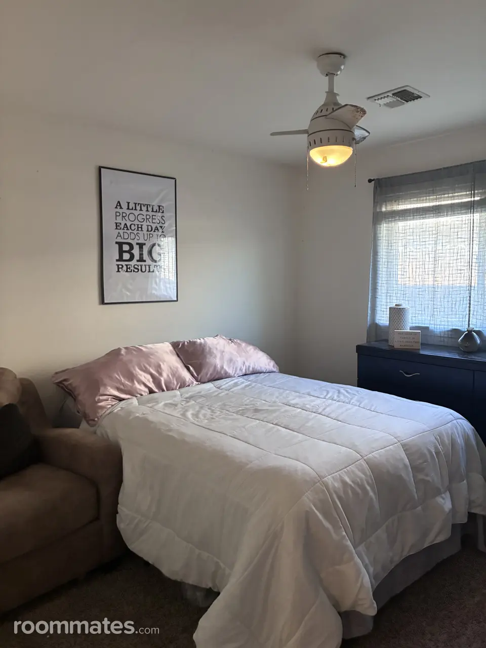 Profile photo 1 of 6