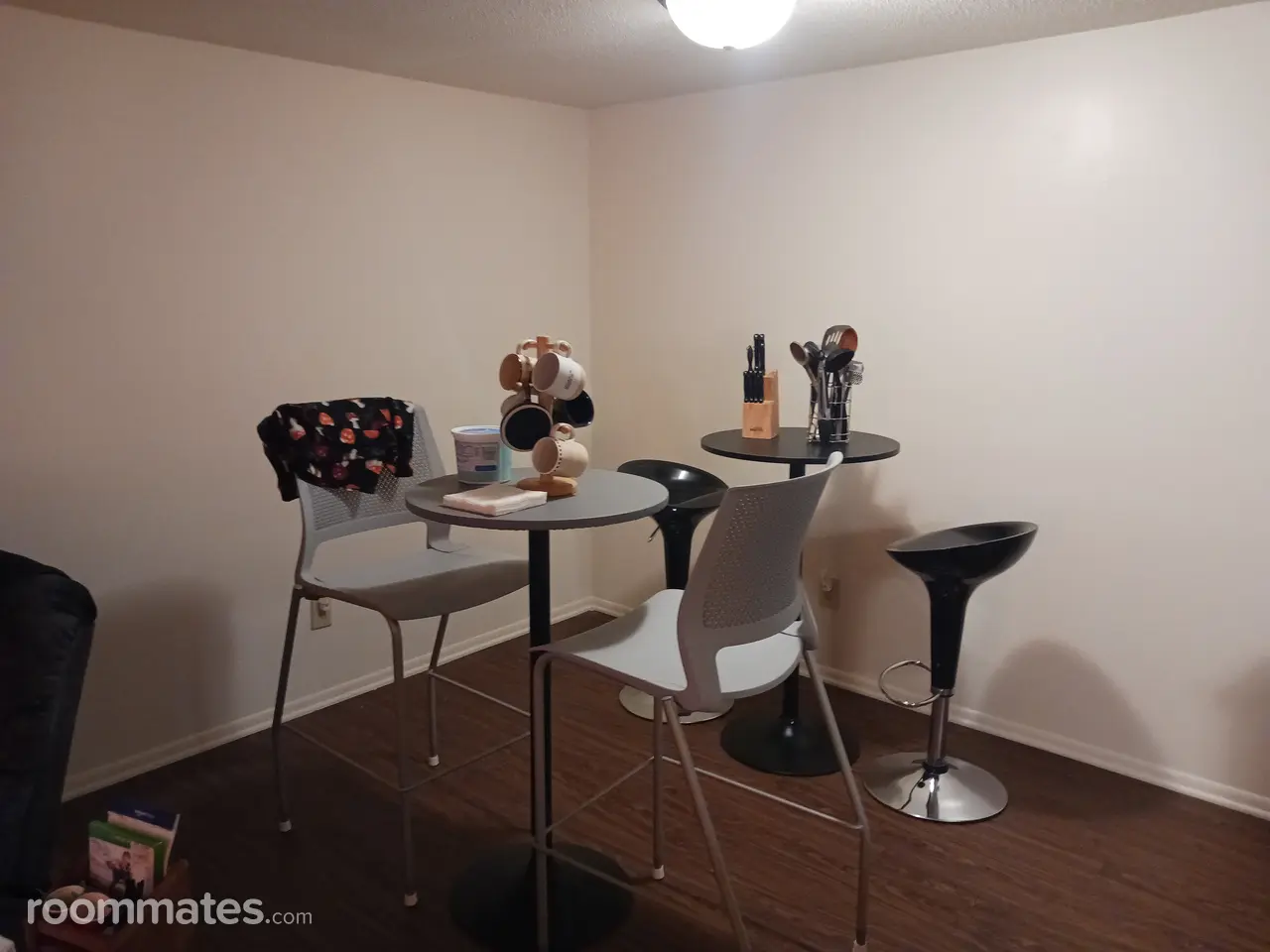 Profile photo 3 of 7