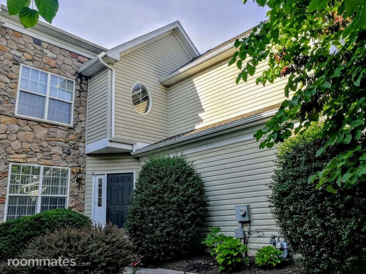 Profile photo 1 of 2