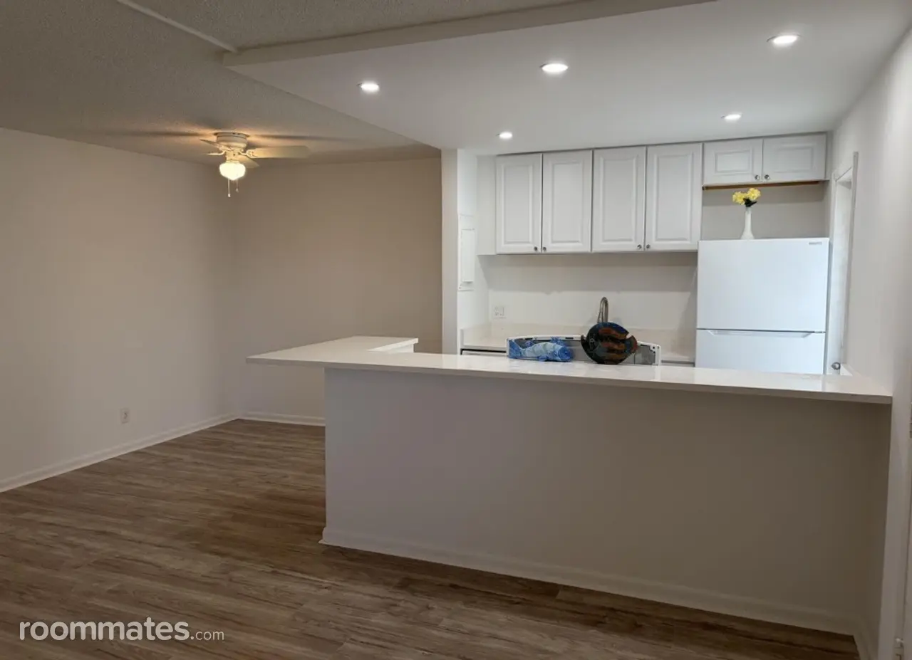 Profile photo 4 of 17