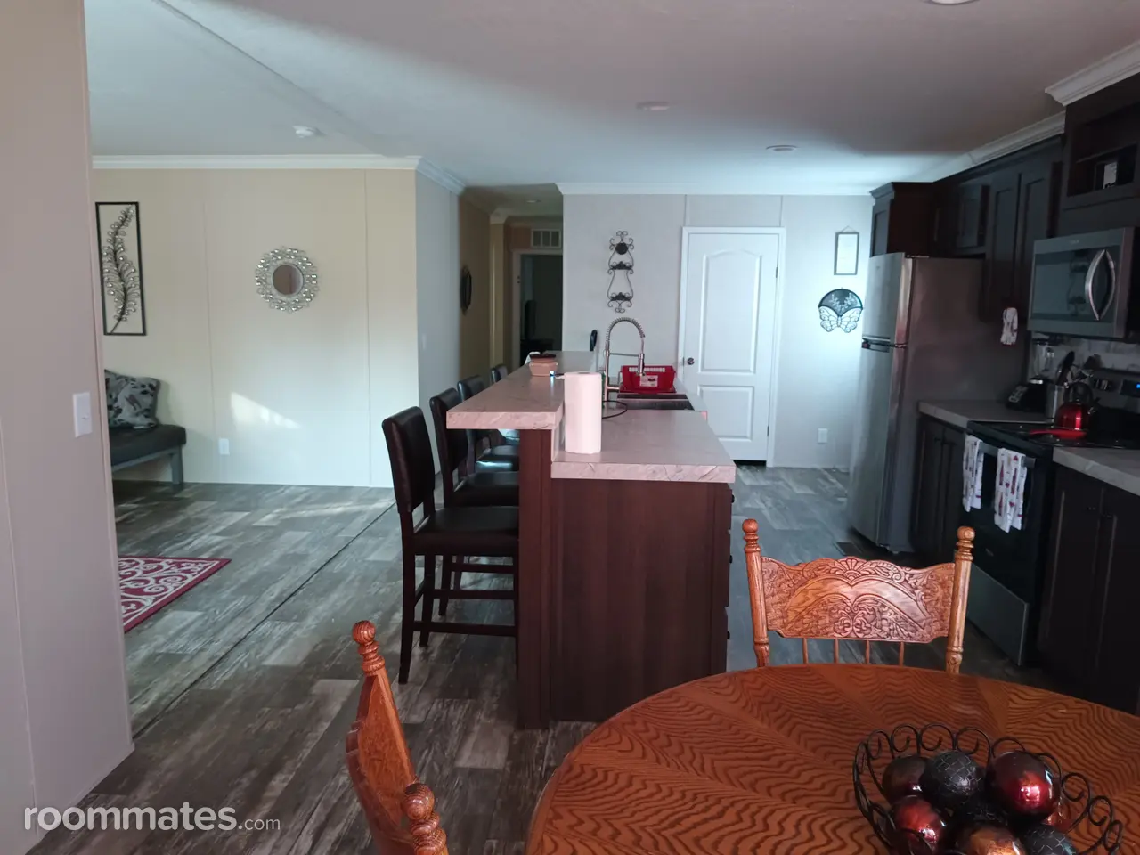 Profile photo 7 of 11