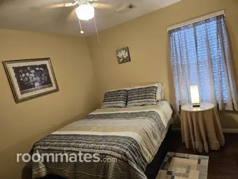 Room for rent in Houston, TX $800, house