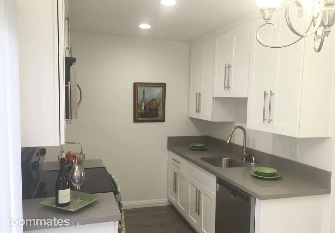 Profile photo 4 of 7