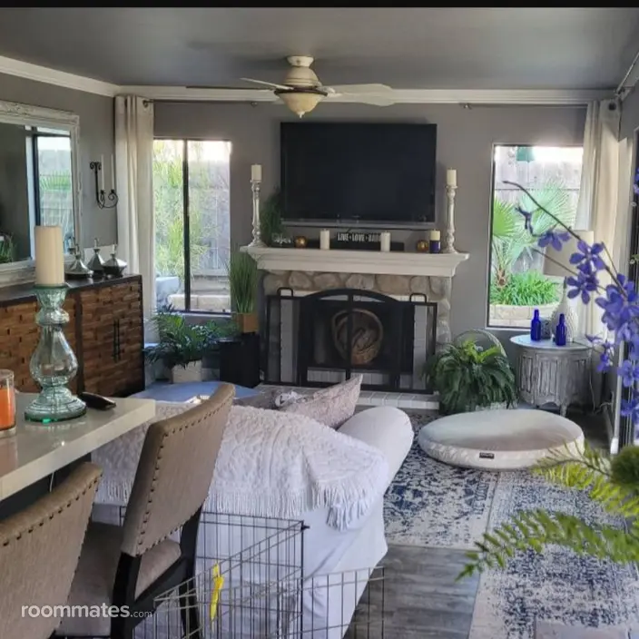 Room for rent in Oceanside, CA $1000, house