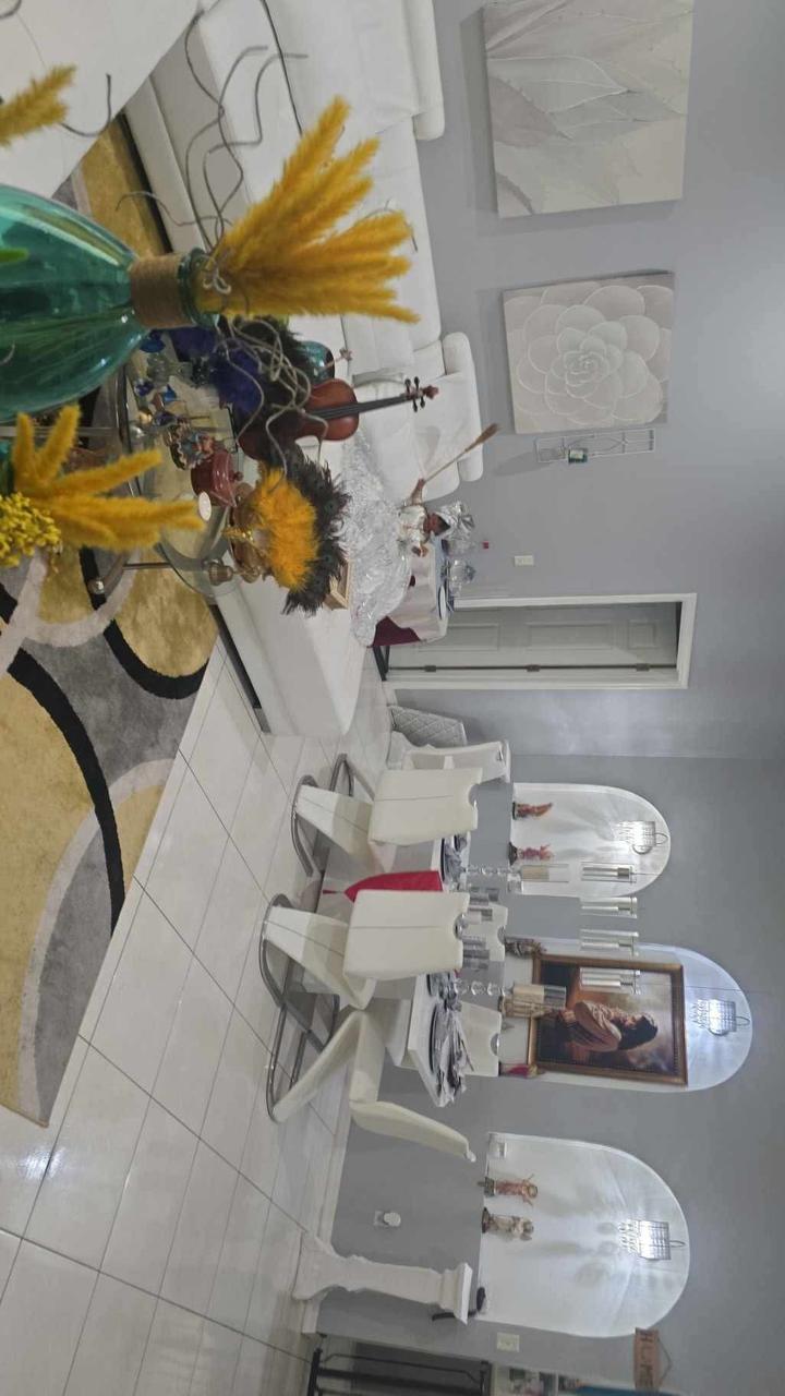 Profile photo 2 of 16