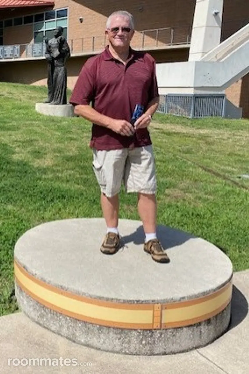 Profile photo 1 of 9