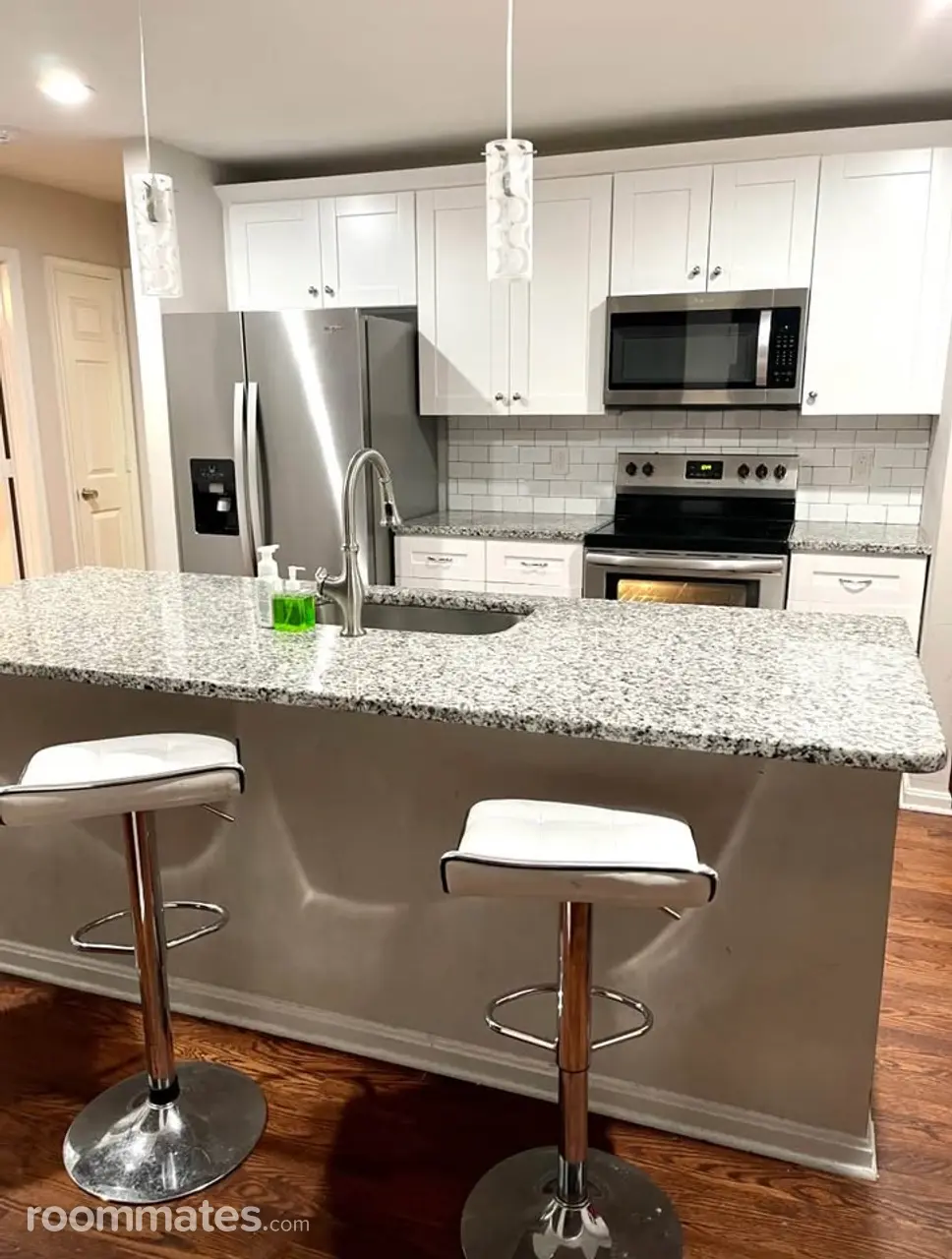 Profile photo 6 of 11