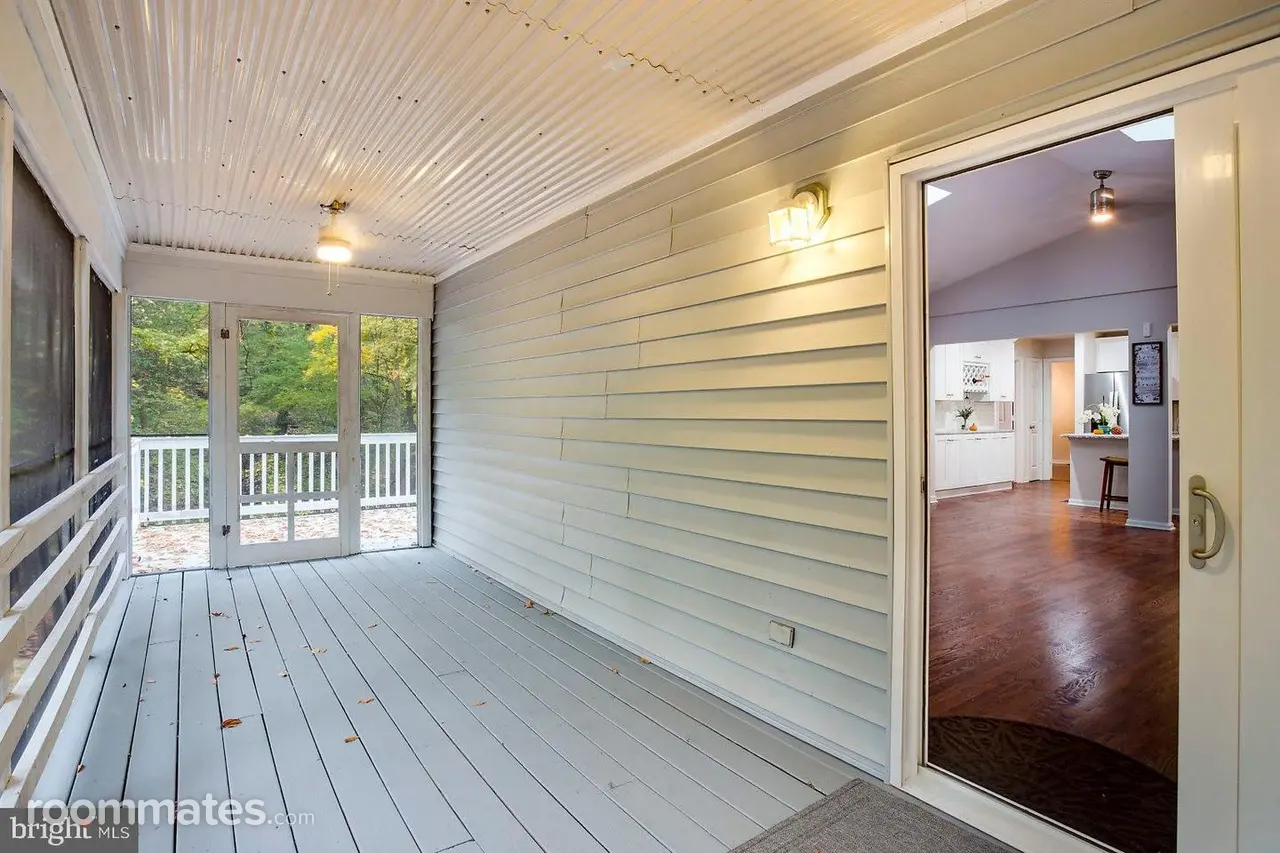 Profile photo 7 of 11