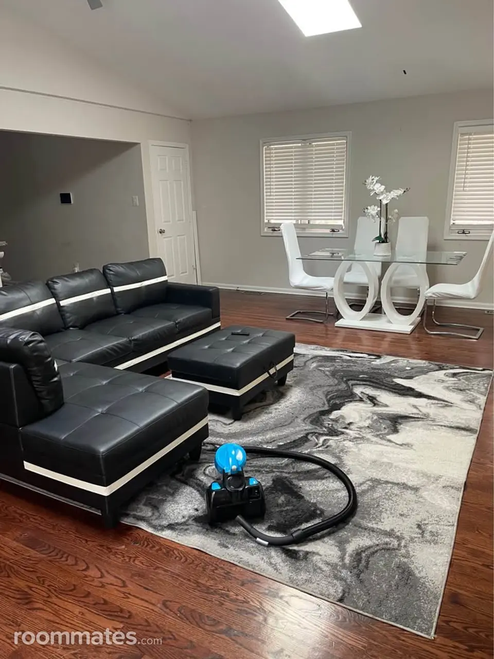 Profile photo 3 of 11